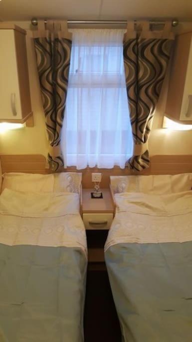 Апартаменты Cozy And Relaxing With Stunning Sea Views Lytchett Minster Экстерьер фото